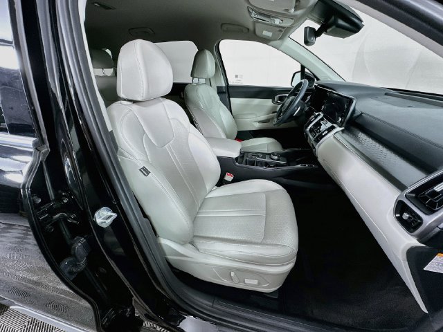 Used 2023 Kia Sorento EX AWD/4WD image 30