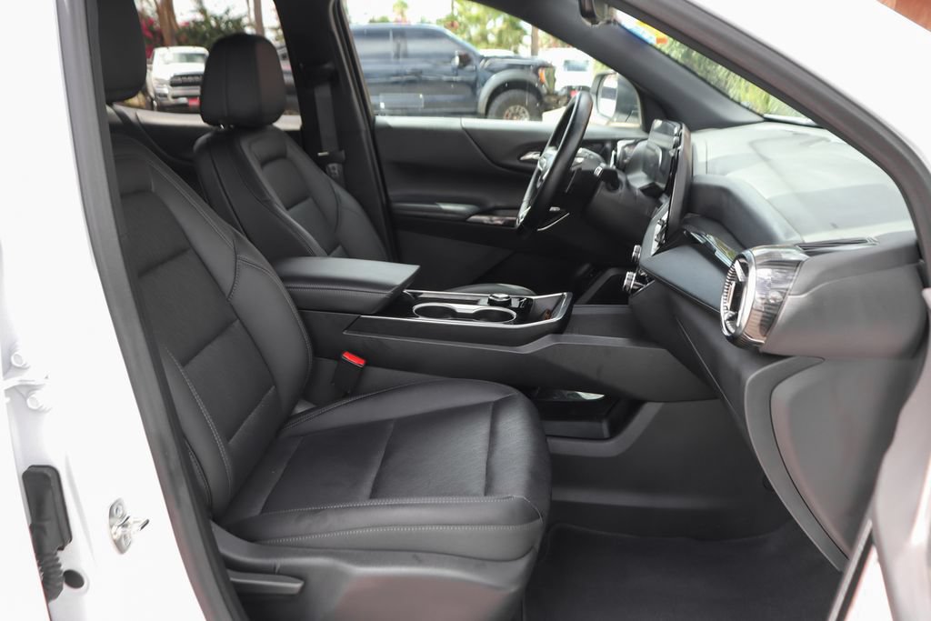 Used 2026 Chevrolet Equinox LT w/ Convenience Package II AWD/4WD image 35