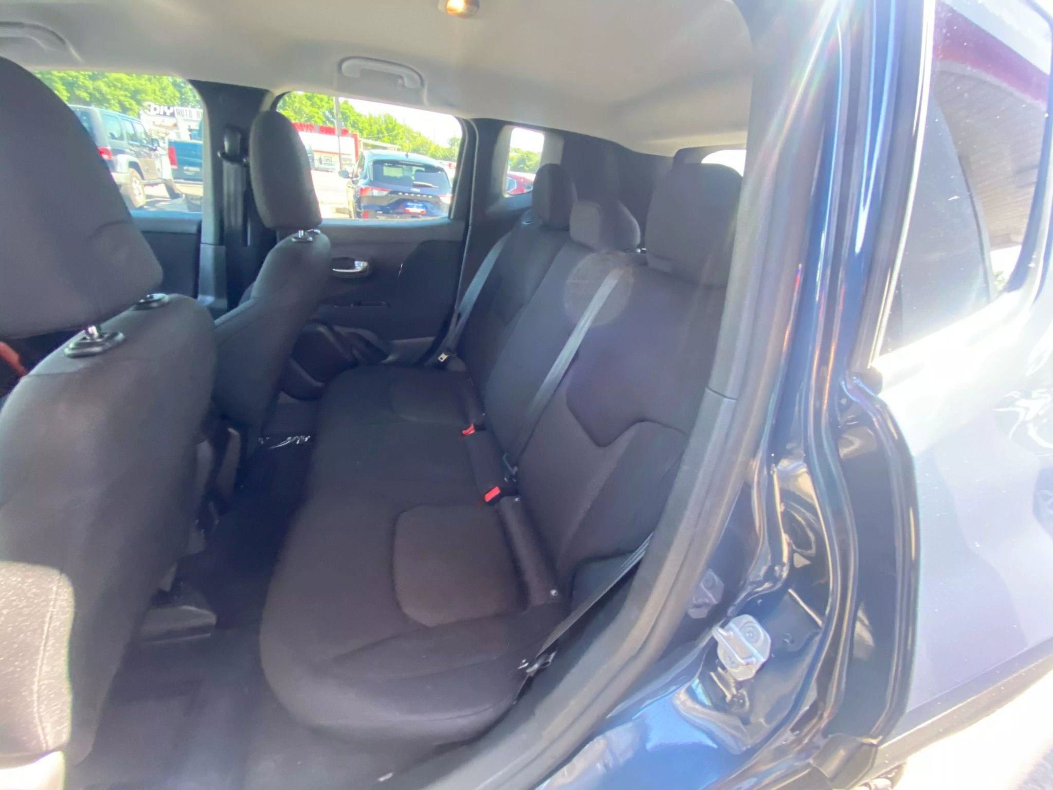 Used 2020 Jeep Renegade Sport image 21