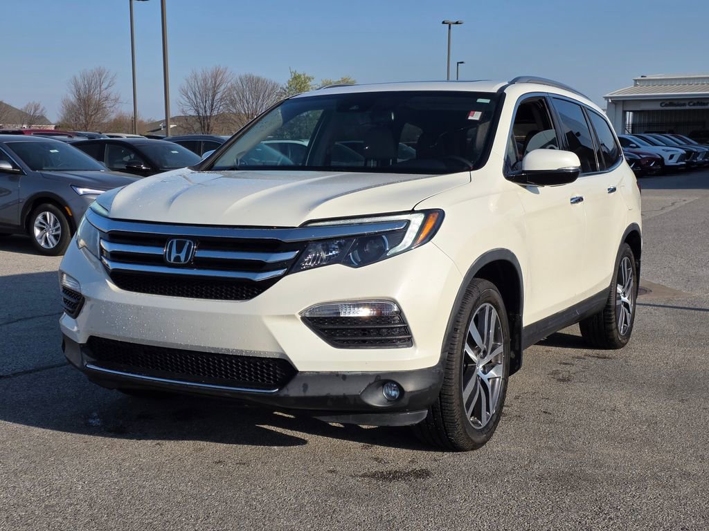 Used 2018 Honda Pilot Touring image 3