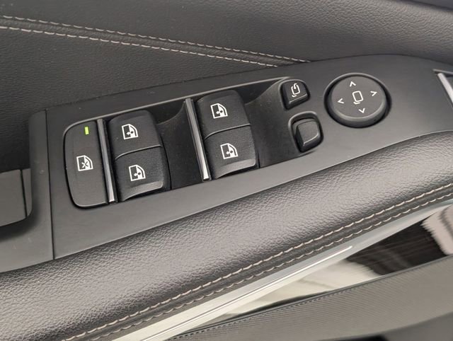 Used 2021 BMW X5 xDrive40i w/ M Sport Package image 12