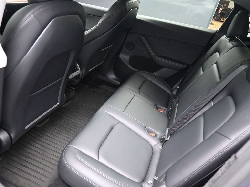 Used 2025 Tesla Model Y Long Range image 14