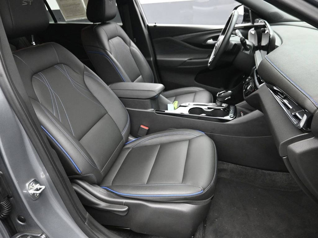 Used 2024 Buick Envista Sport Touring w/ Convenience I Package image 7
