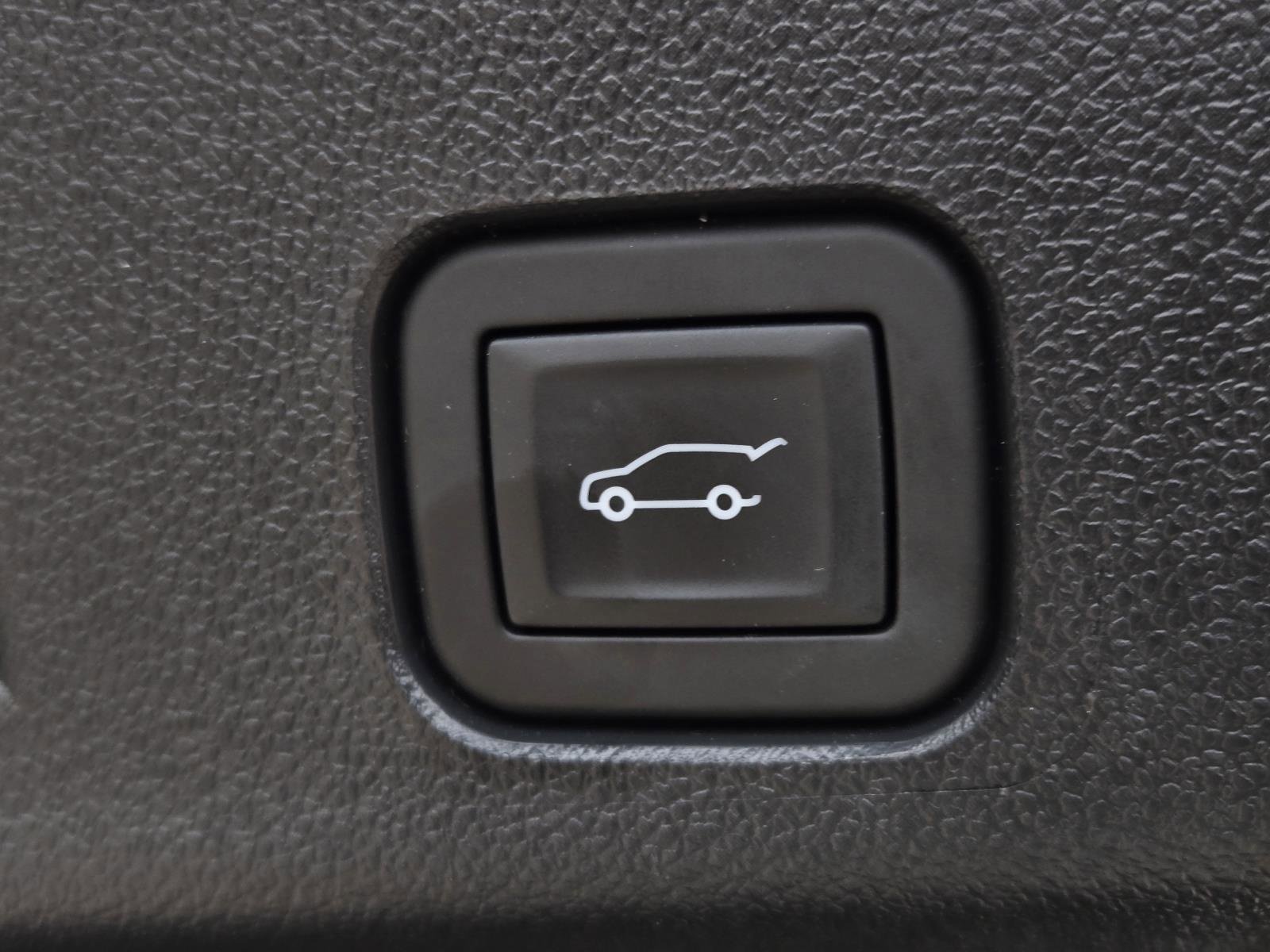 Used 2026 Chevrolet Traverse LT w/ Driver Confidence Package FWD image 15
