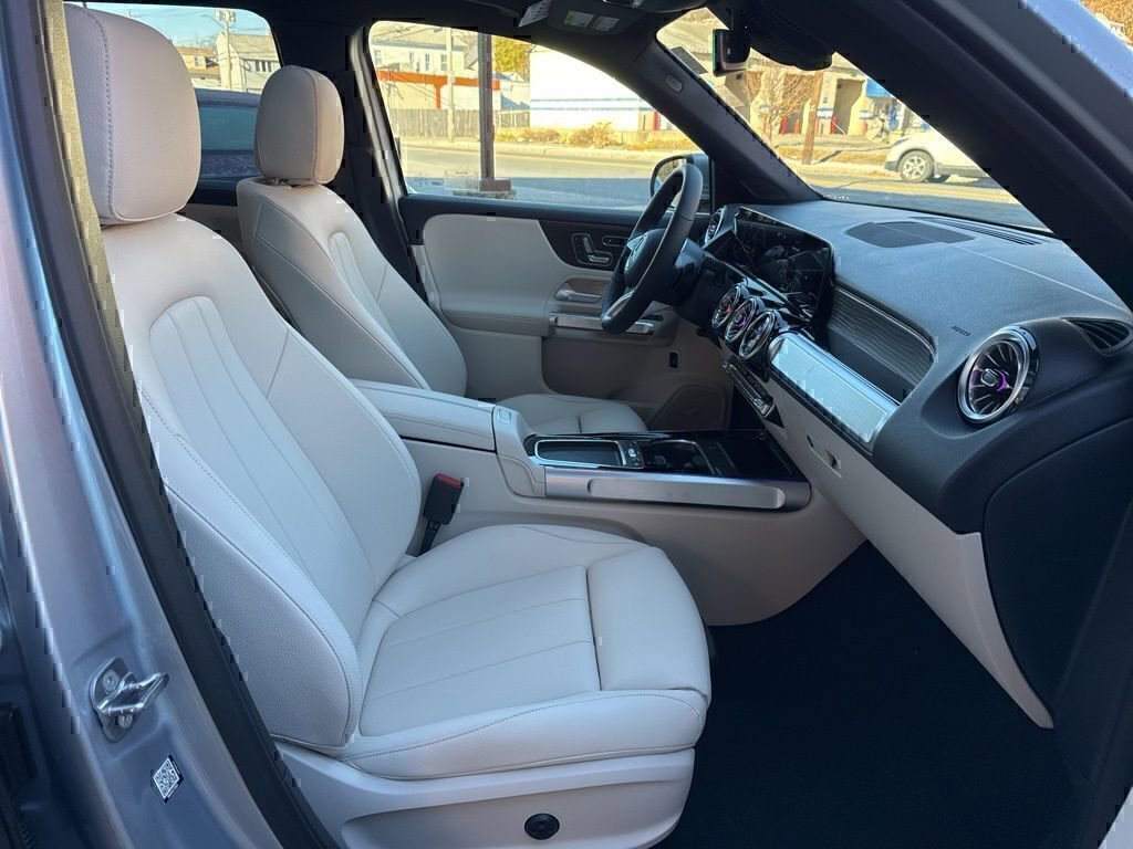 Certified 2026 Mercedes-Benz GLB 250 4MATIC image 16