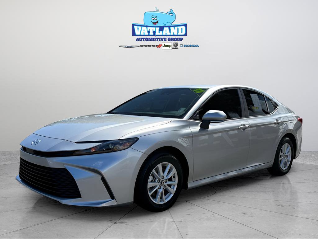 Used 2025 Toyota Camry LE image 20