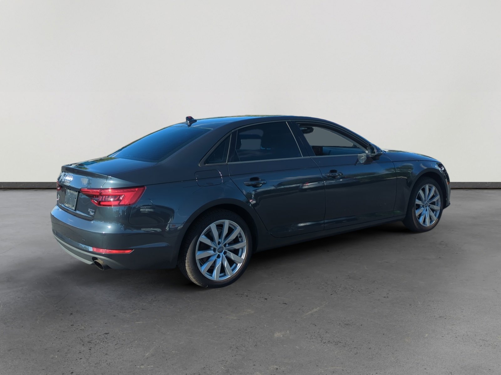Used 2017 Audi A4 2.0T Ultra Premium w/ Convenience Package image 5