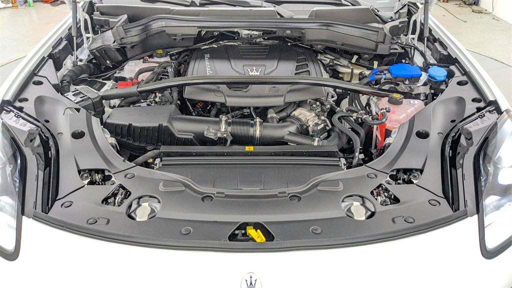 Used 2024 Maserati Grecale GT image 34