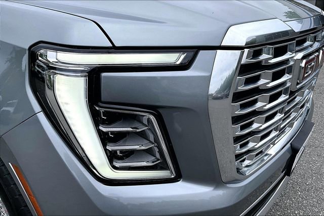 Used 2025 GMC Yukon Denali AWD/4WD image 29