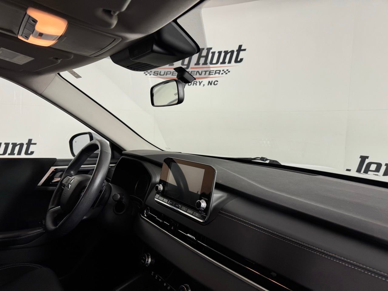 Used 2022 Mitsubishi Outlander ES image 31