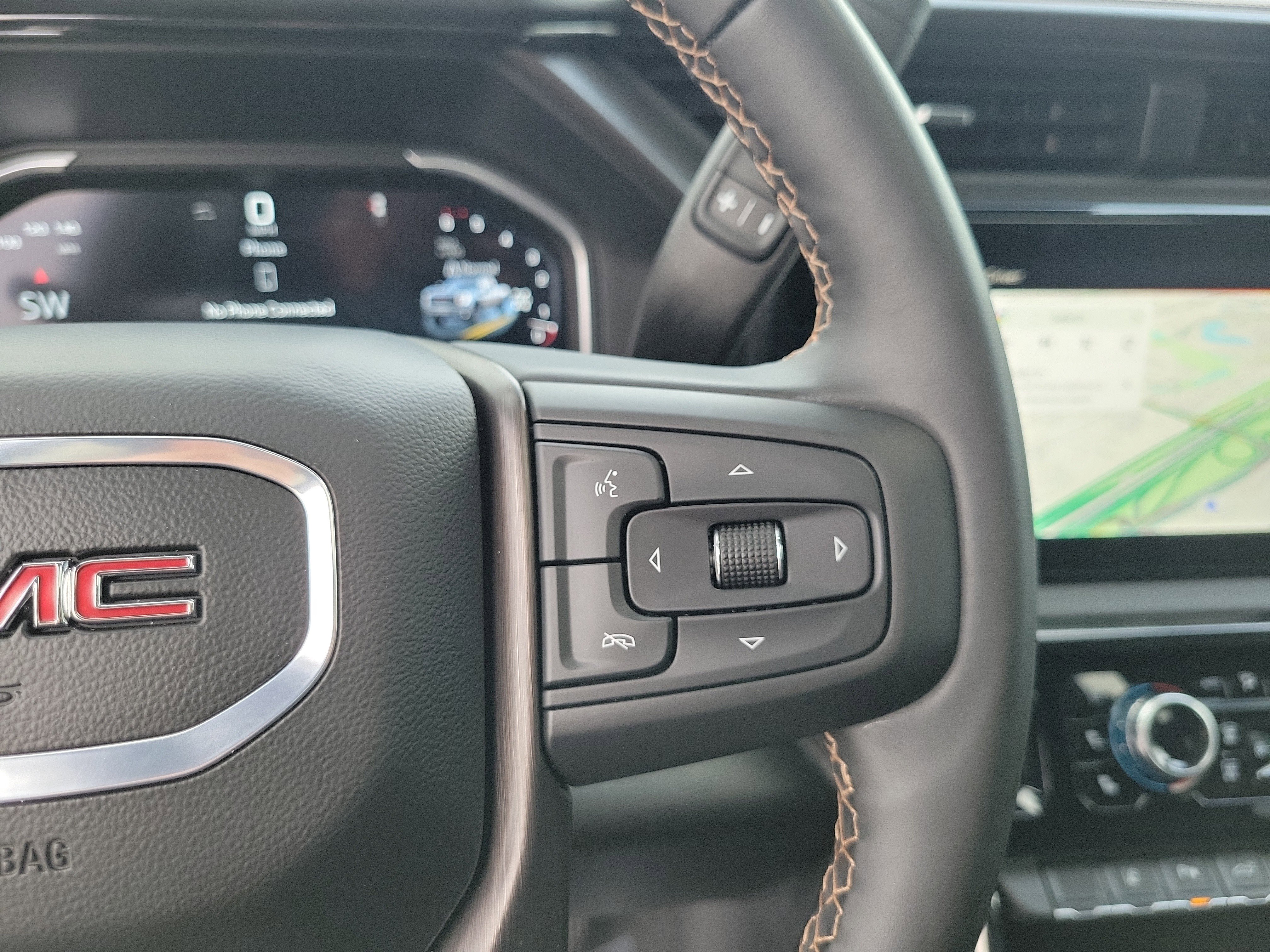 Used 2025 GMC Sierra 2500 AT4 w/ AT4 Premium Plus Package AWD/4WD image 21
