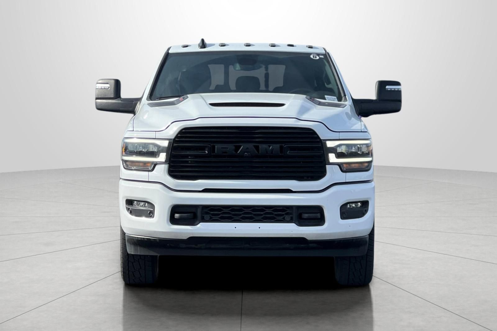 Used 2023 RAM 3500 Laramie w/ Night Edition image 9
