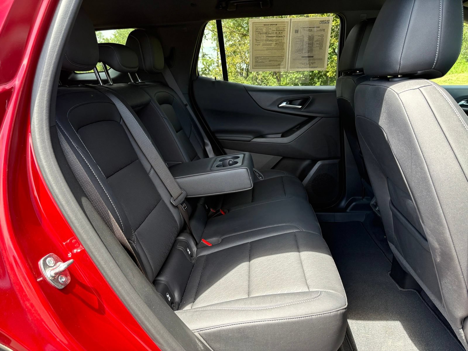 Used 2025 Chevrolet Equinox LT w/ Convenience Package II AWD/4WD image 31