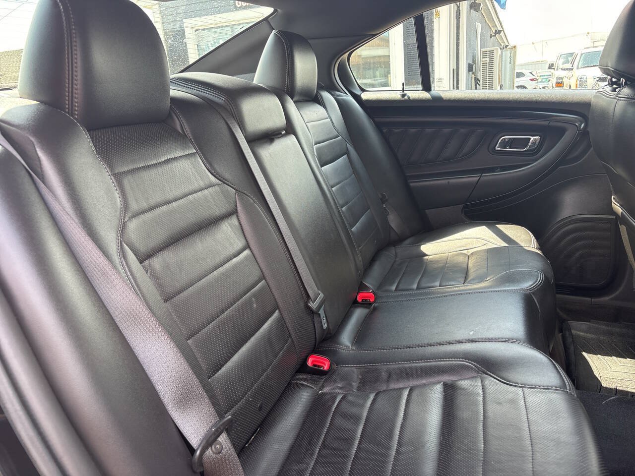 Used 2013 Ford Taurus SHO AWD/4WD image 32