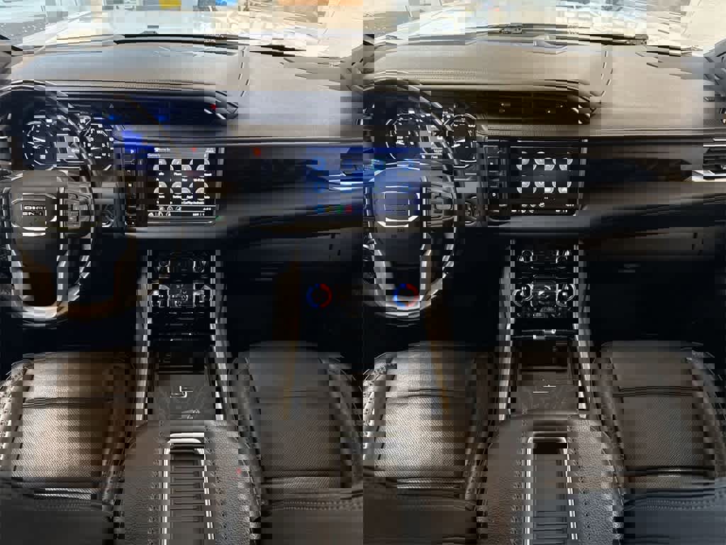 Used 2021 GMC Yukon Denali image 16