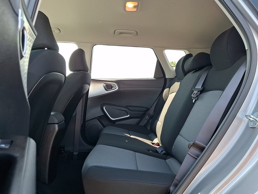 Used 2023 Kia Soul LX FWD image 10