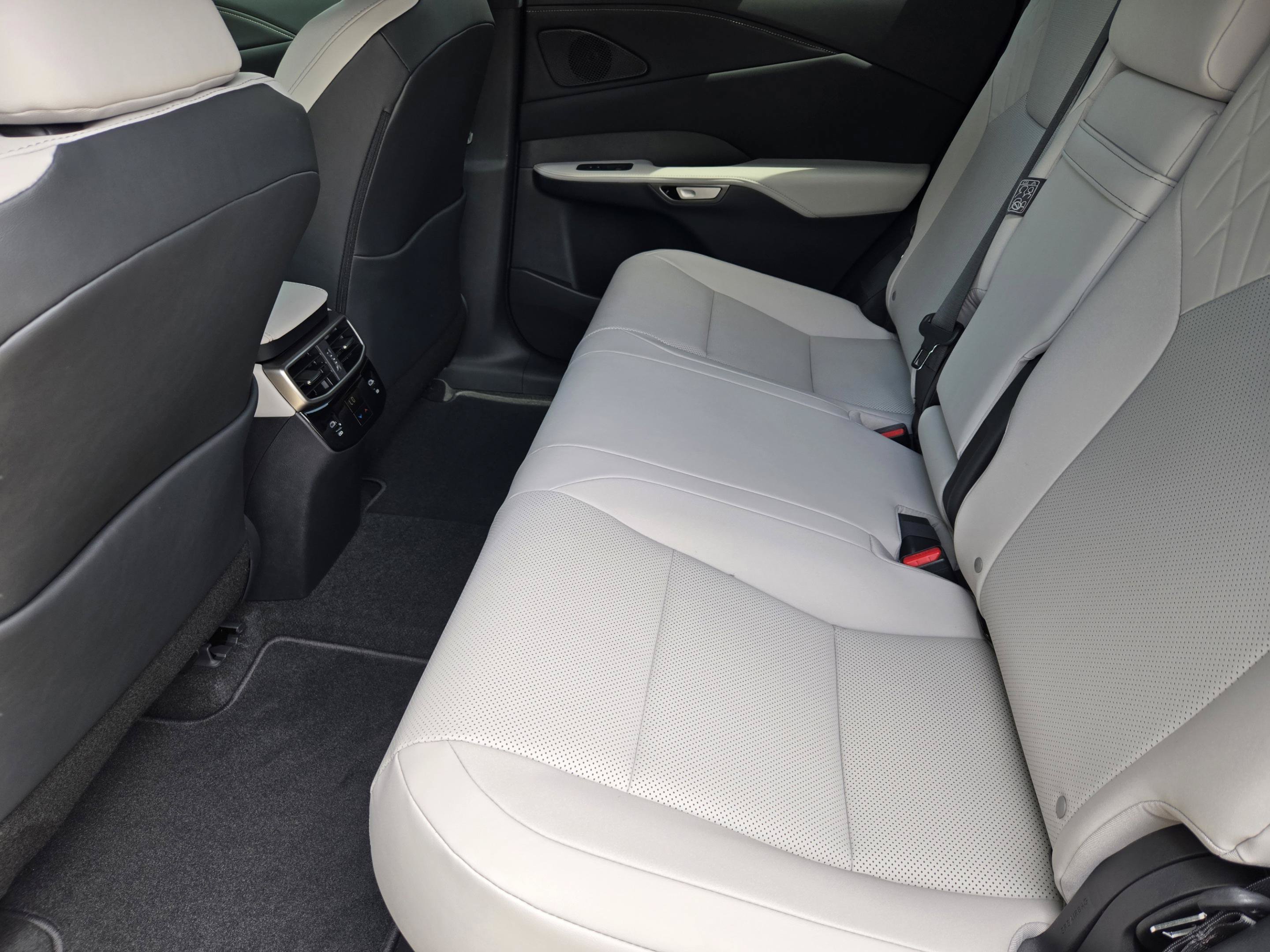 New 2026 Lexus RX 350 FWD image 17