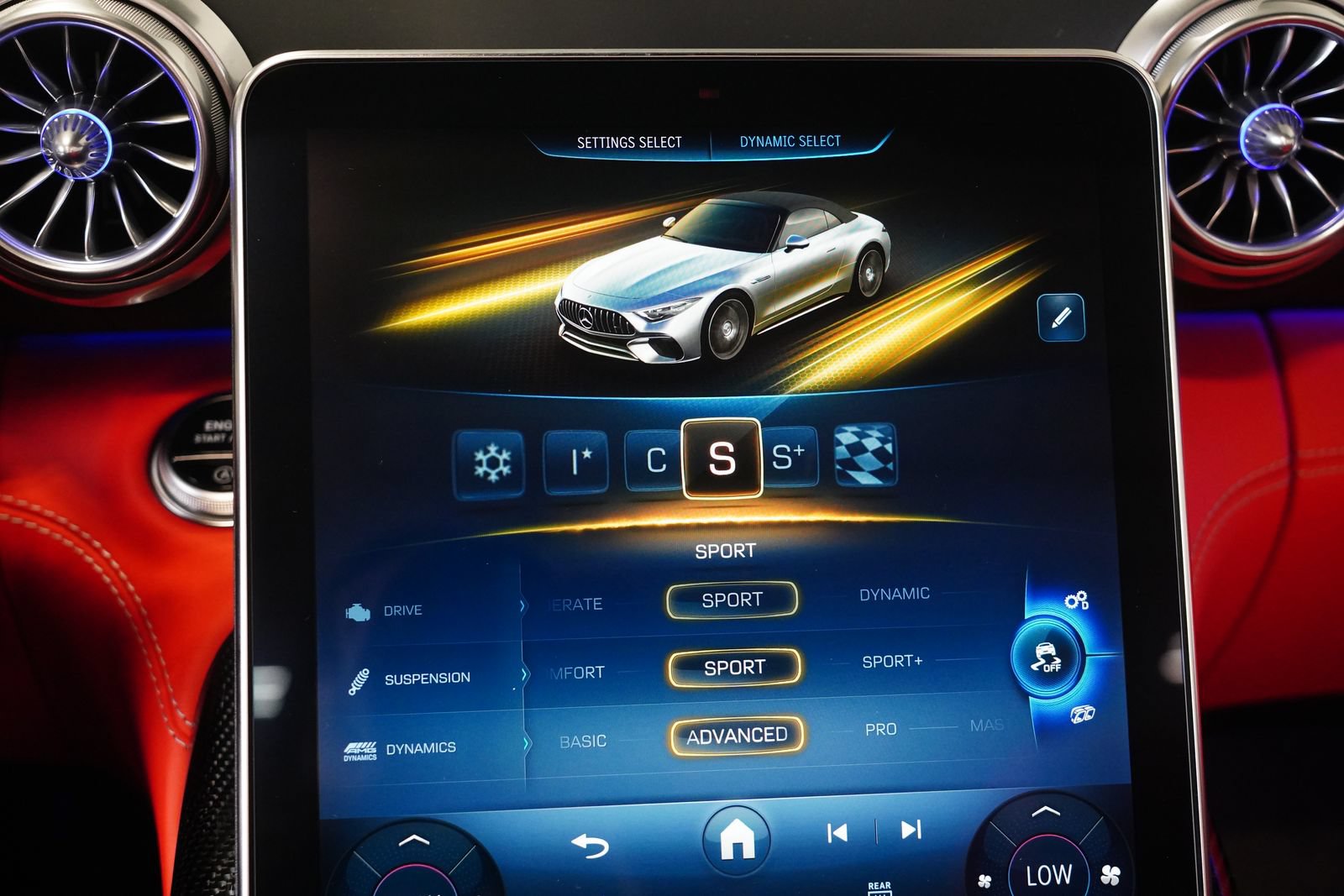 New 2026 Mercedes-Benz SL 63 AMG 4MATIC image 32