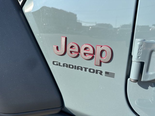 Used 2025 Jeep Gladiator Rubicon w/ Safety Group image 12