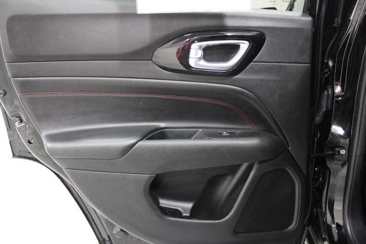 Used 2022 Jeep Compass Trailhawk w/ Trailhawk Convenience Group image 17