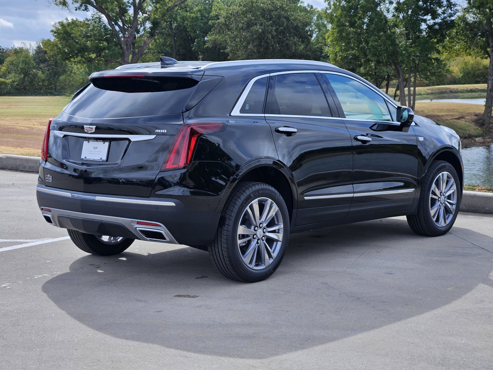 New 2026 Cadillac XT5 Premium Luxury w/ Driver Assist Package FWD image 4