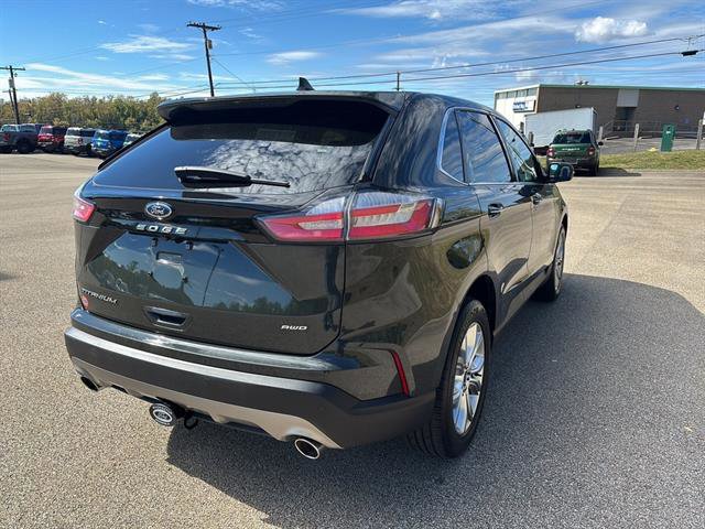 Certified 2022 Ford Edge Titanium w/ Equipment Group 301A image 4