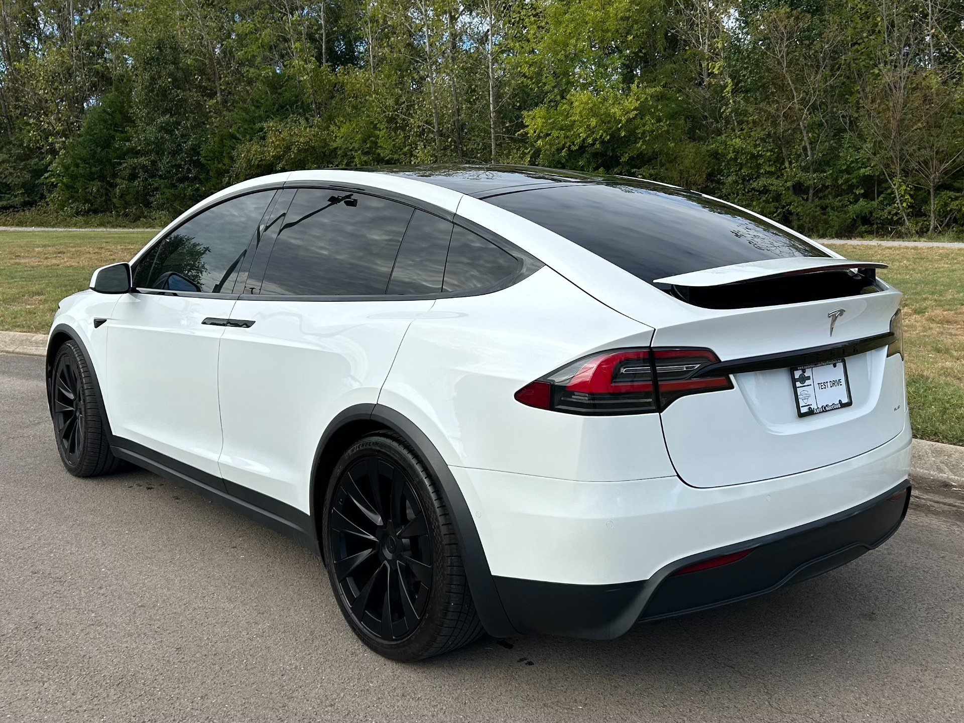 Used 2022 Tesla Model X Plaid AWD/4WD image 4