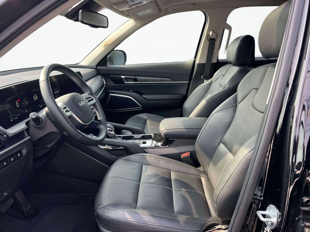 Certified 2024 Kia Telluride EX w/ EX Captain's Chair Package AWD/4WD image 14