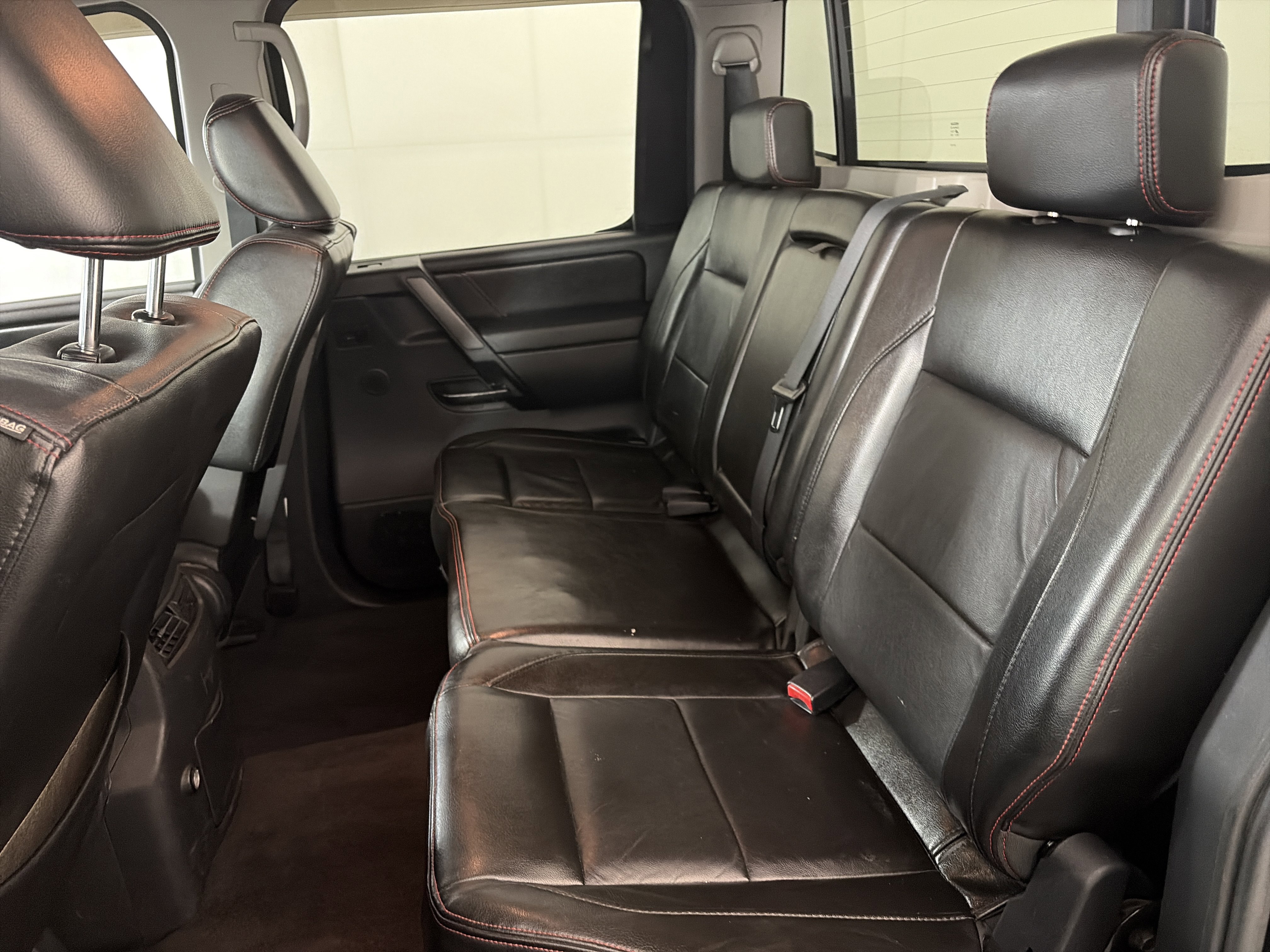 Used 2010 Nissan Titan PRO-4X w/ Pro-4x Leather Pkg image 24