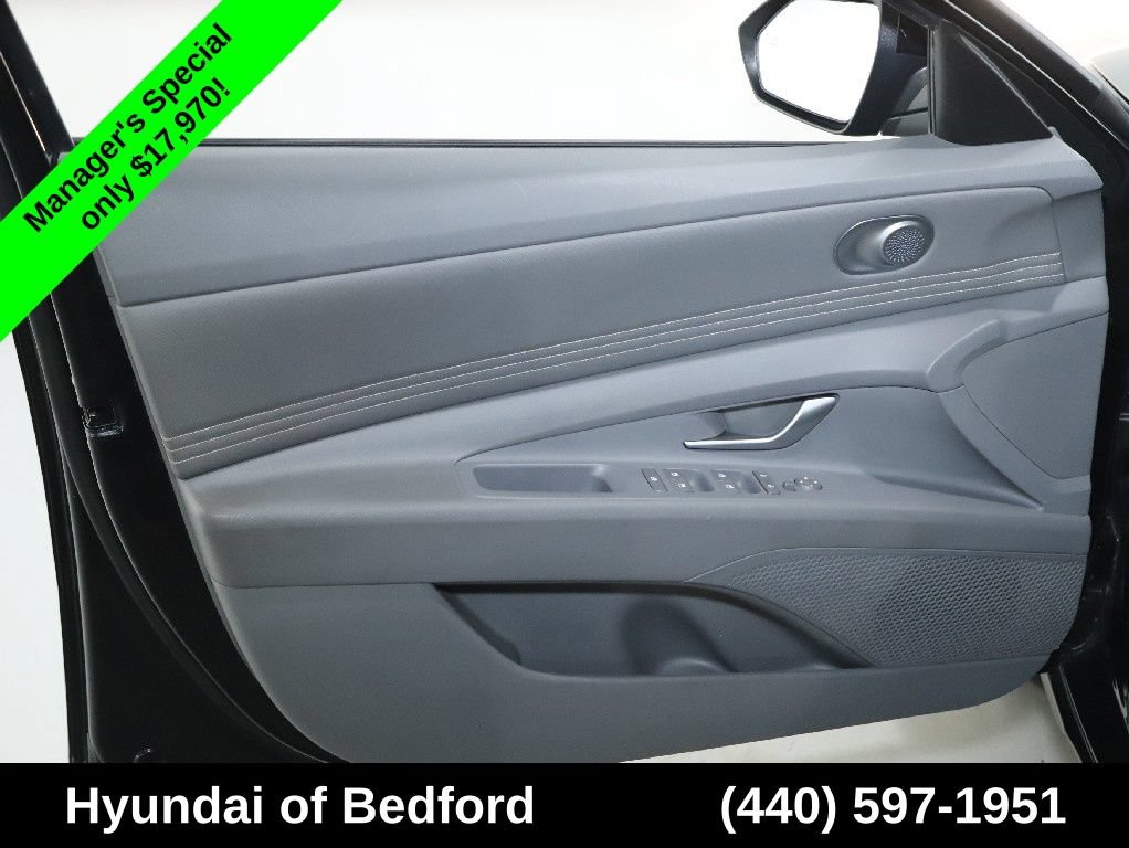Used 2023 Hyundai Elantra SEL w/ Convenience Package FWD image 16