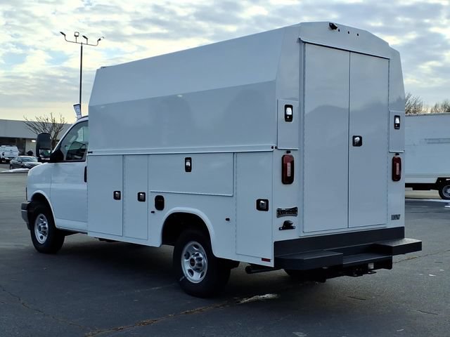 New 2025 GMC Savana 3500 w/ Power Convenience Package RWD image 27