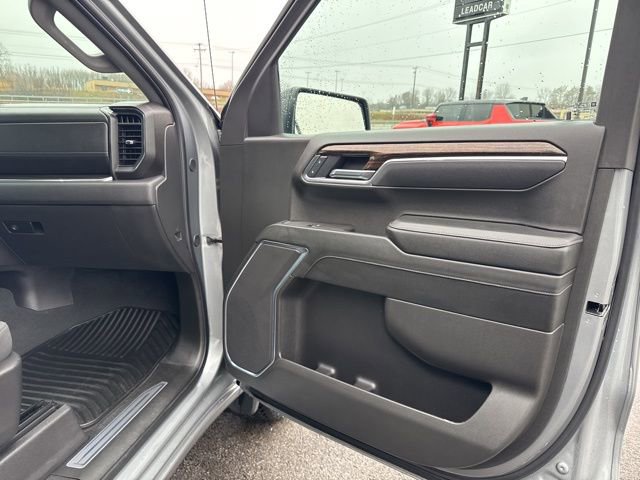 Used 2025 GMC Sierra 1500 Elevation image 21