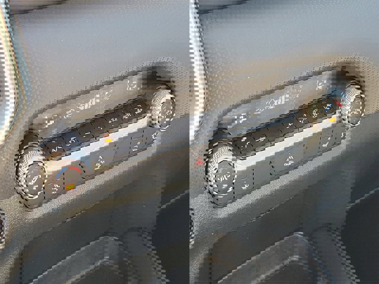 Used 2025 MAZDA CX-50 AWD 2.5 S w/ Premium Package image 28