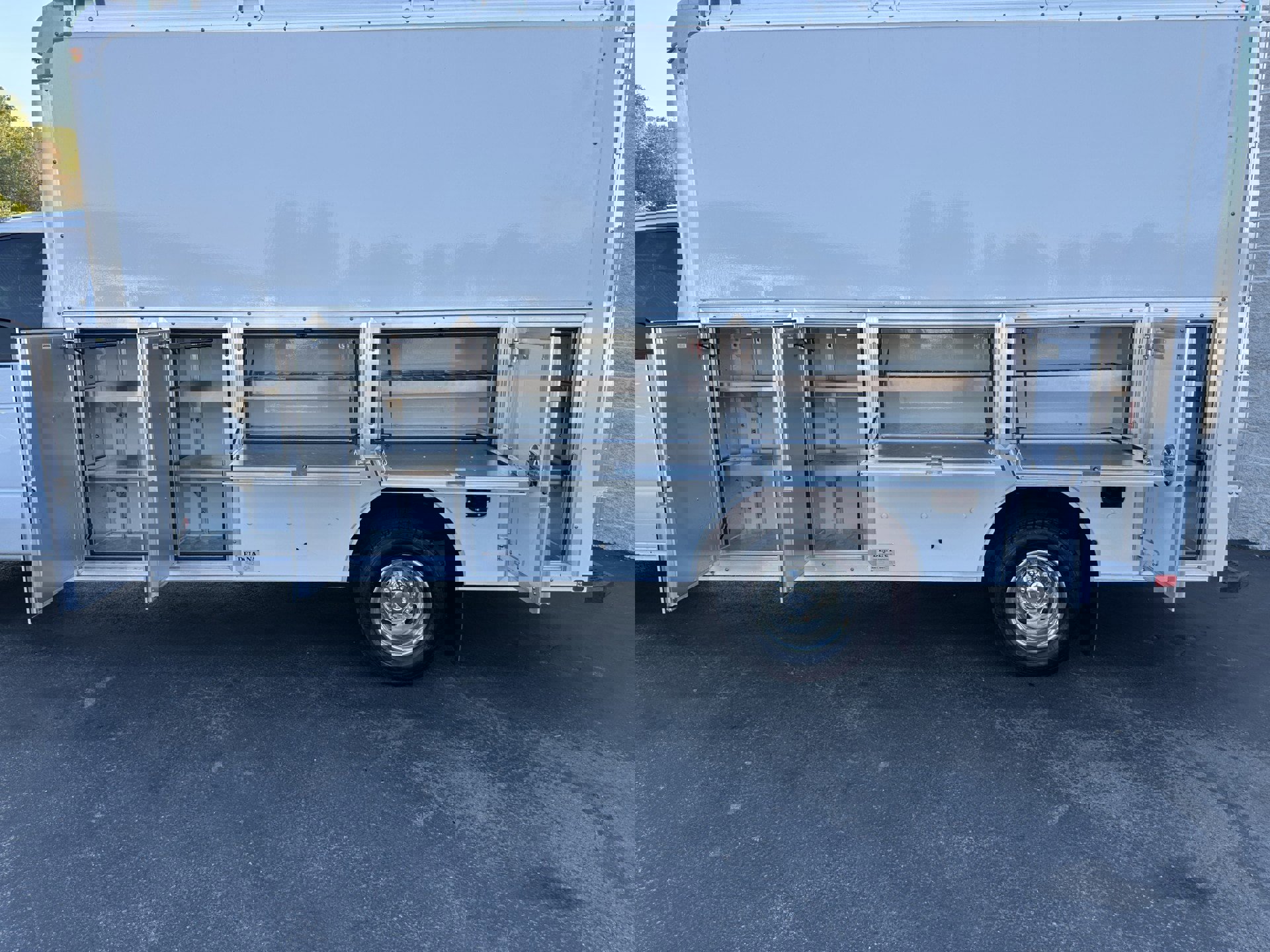 Used 2026 Ford E-450 and Econoline 450 Super Duty w/ Power Equipment Group image 5
