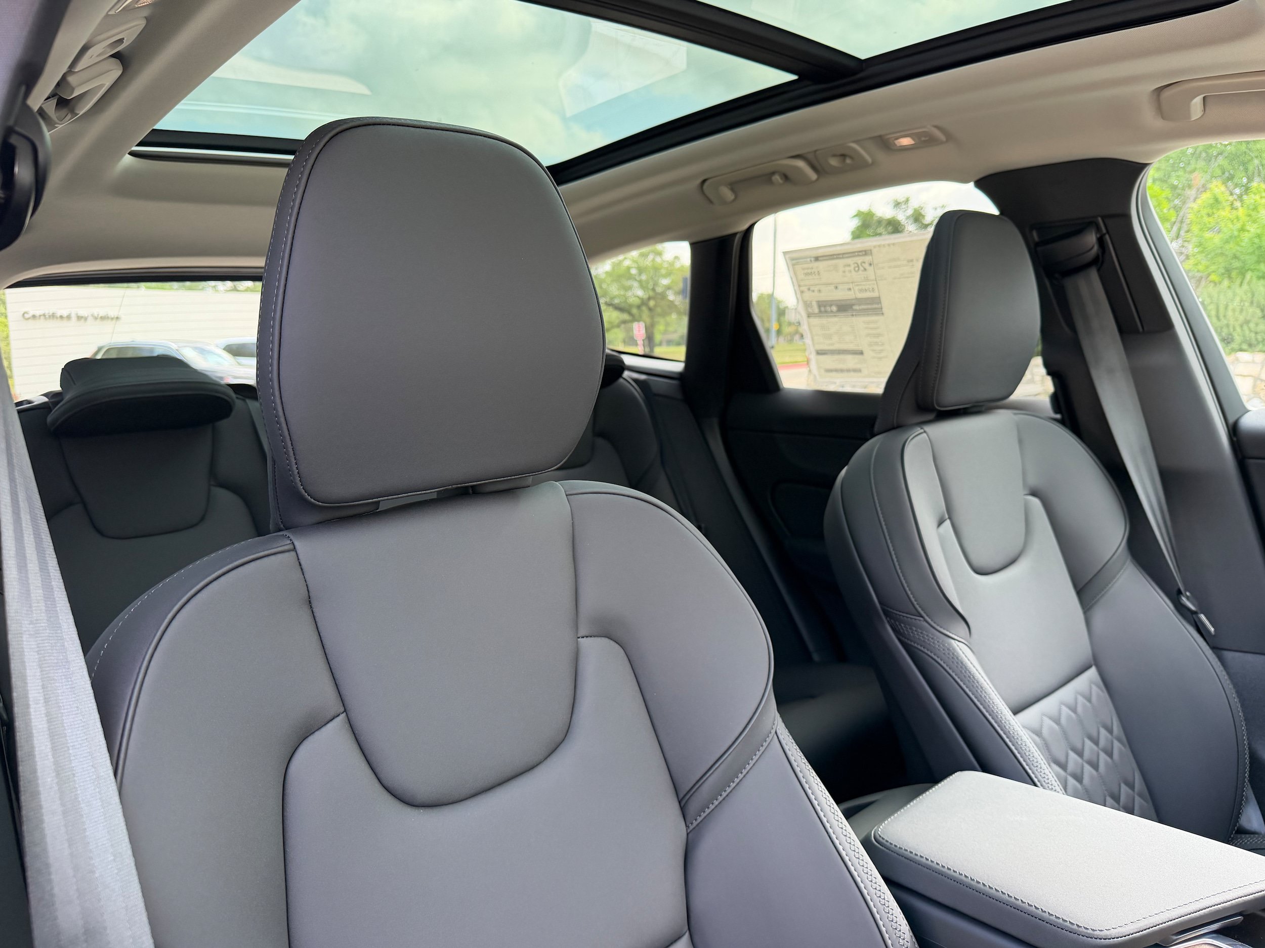 New 2026 Volvo XC60 B5 Core AWD/4WD image 9