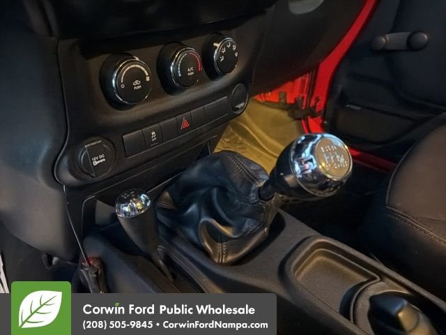 Used 2015 Jeep Wrangler Sport w/ Connectivity Group image 21