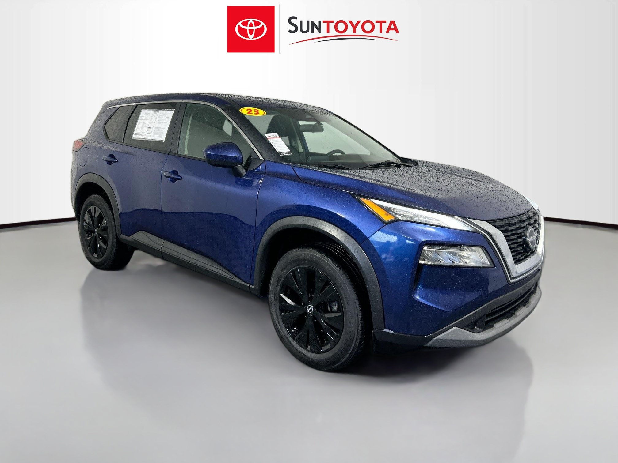 Used 2023 Nissan Rogue SV AWD/4WD image 1