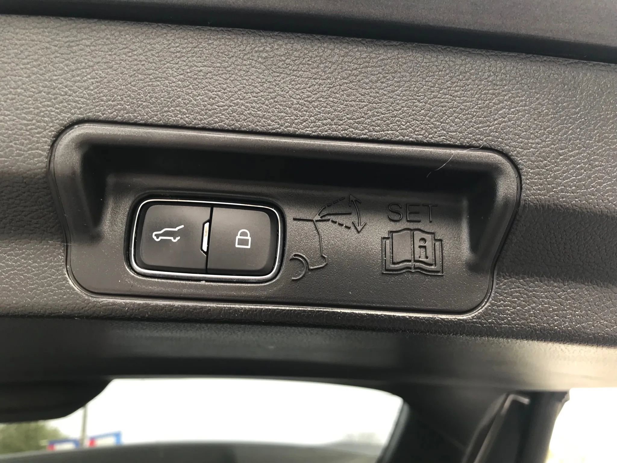 Used 2020 Ford Explorer Limited w/ Class III Trailer Tow Package image 45