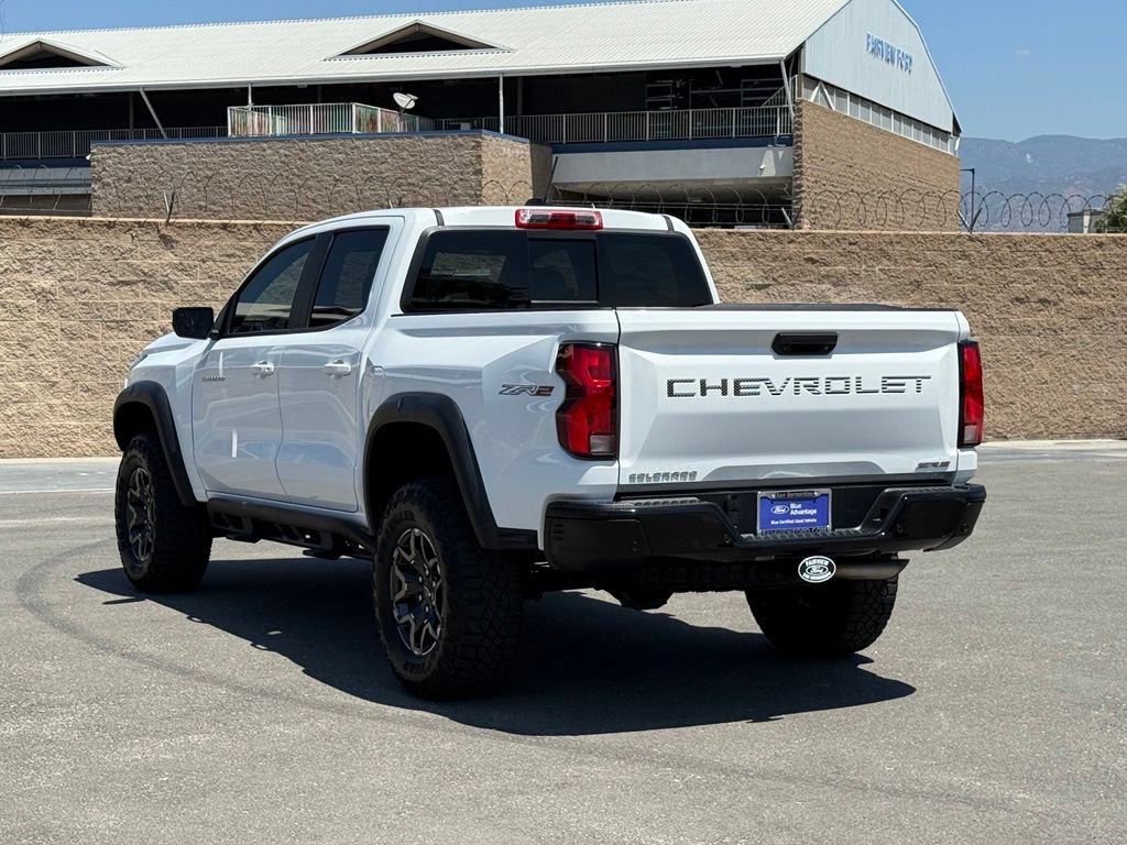 Used 2025 Chevrolet Colorado ZR2 AWD/4WD image 4