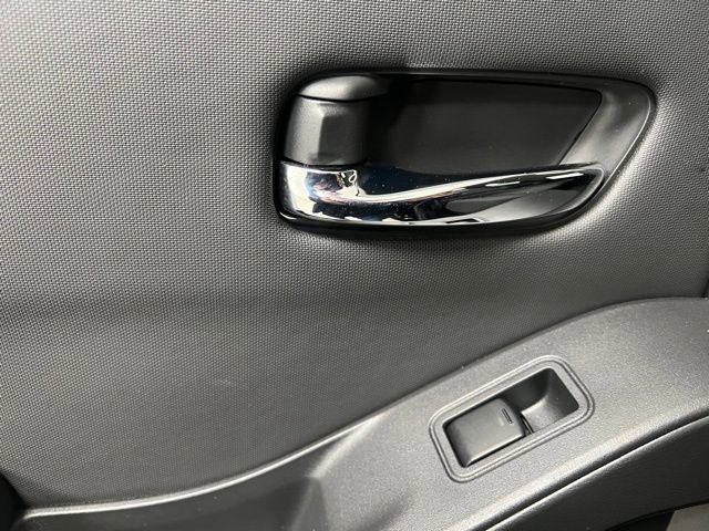 Used 2024 Nissan Frontier SV w/ Technology Package image 45