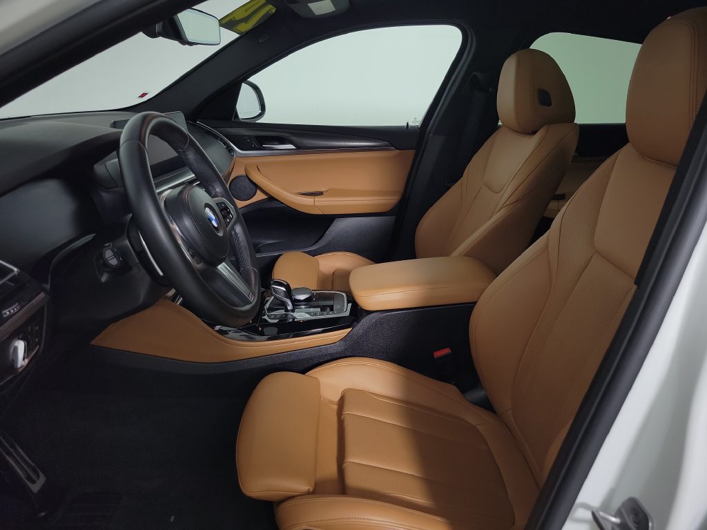 Used 2024 BMW X4 xDrive30i w/ M Sport Package AWD/4WD image 18