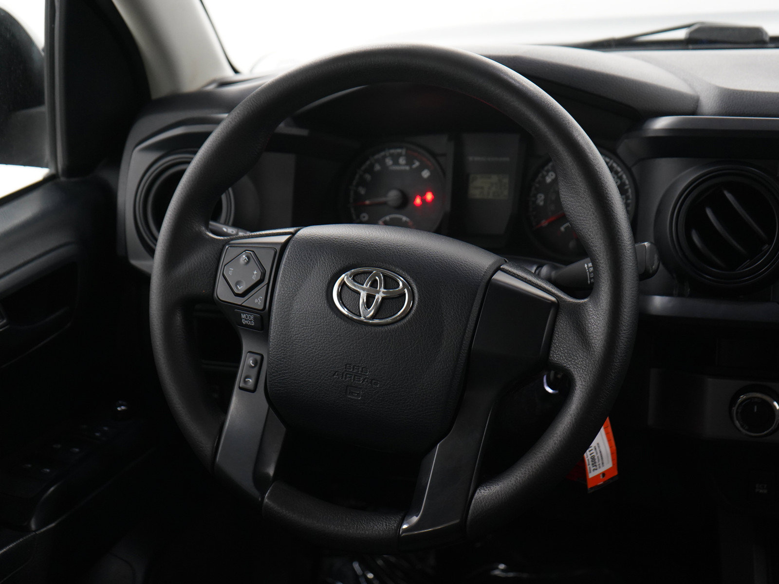 Used 2016 Toyota Tacoma SR w/ Towing Package AWD/4WD image 14