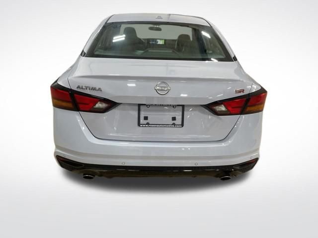 Certified 2024 Nissan Altima 2.5 SR w/ SR Premium Package image 27