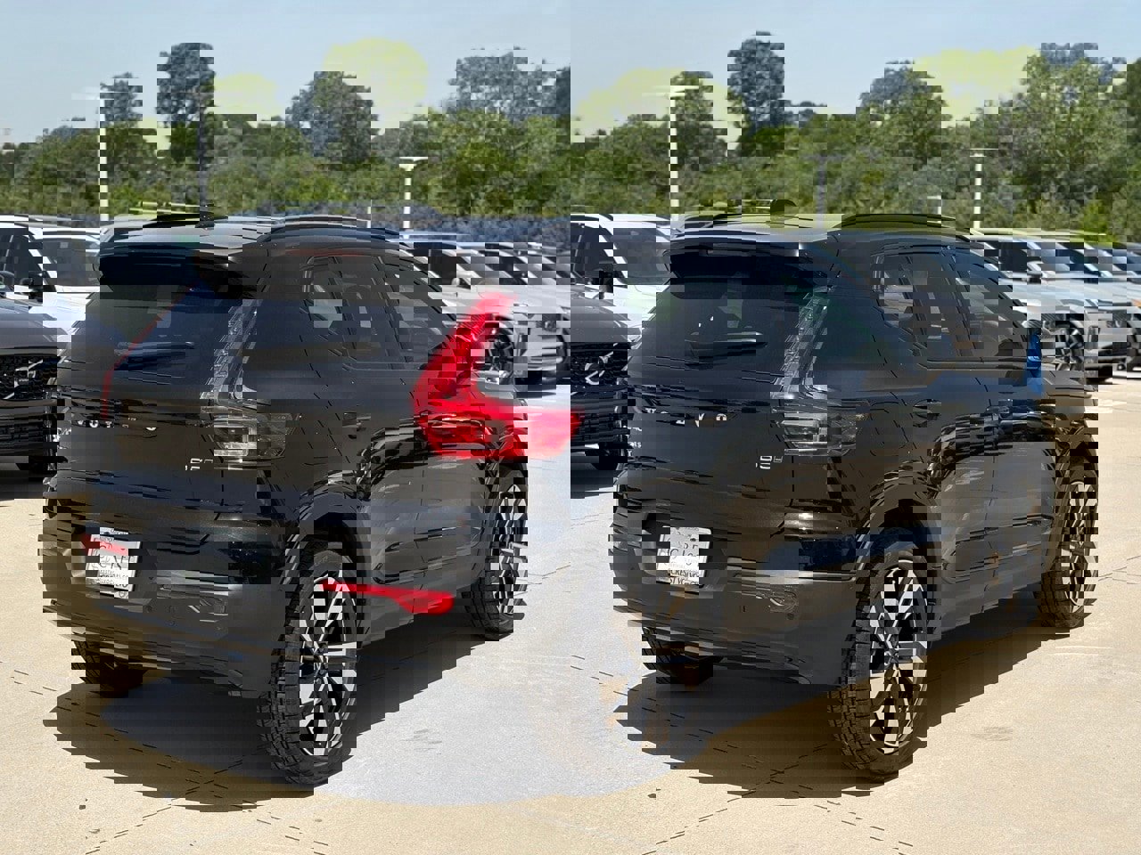 New 2025 Volvo XC40 B5 Plus w/ Protection Package Premier image 6