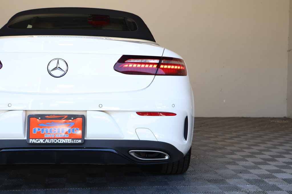 Used 2023 Mercedes-Benz E 450 Cabriolet image 12