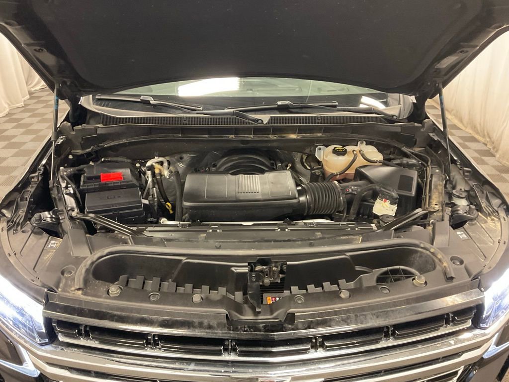 Used 2024 Chevrolet Suburban LT AWD/4WD image 16