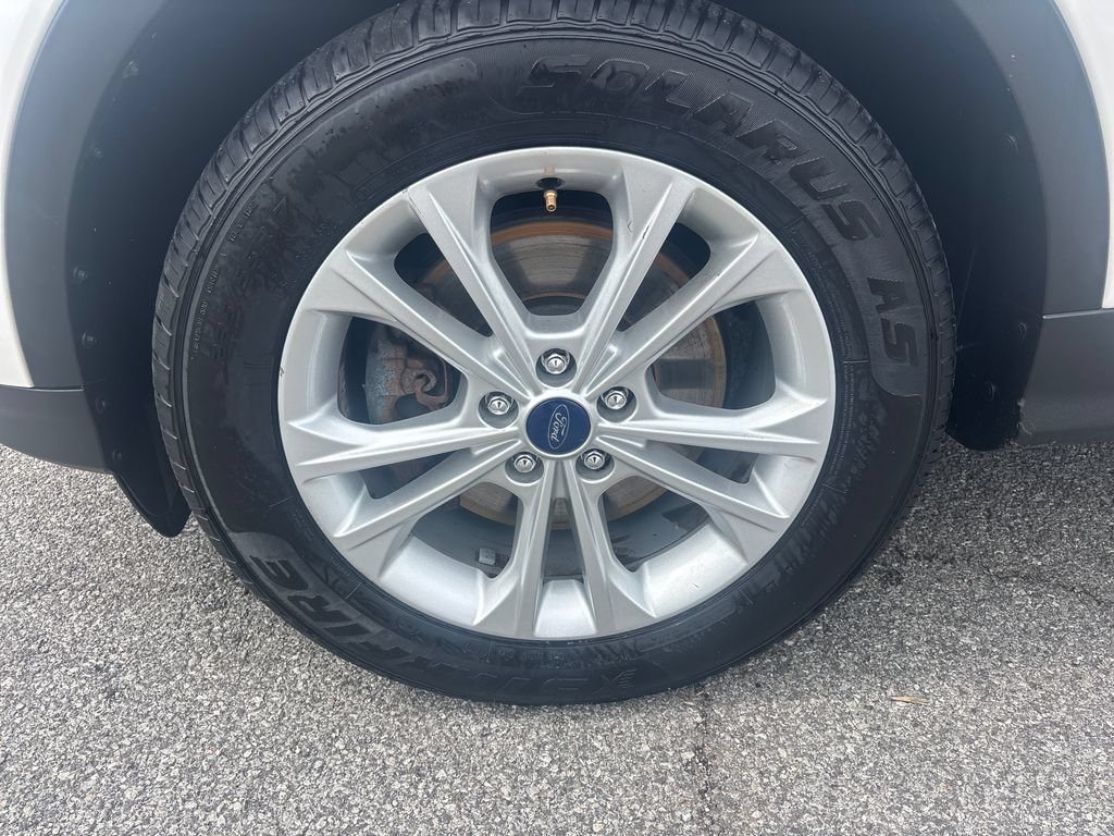 Used 2017 Ford Escape SE AWD/4WD image 30