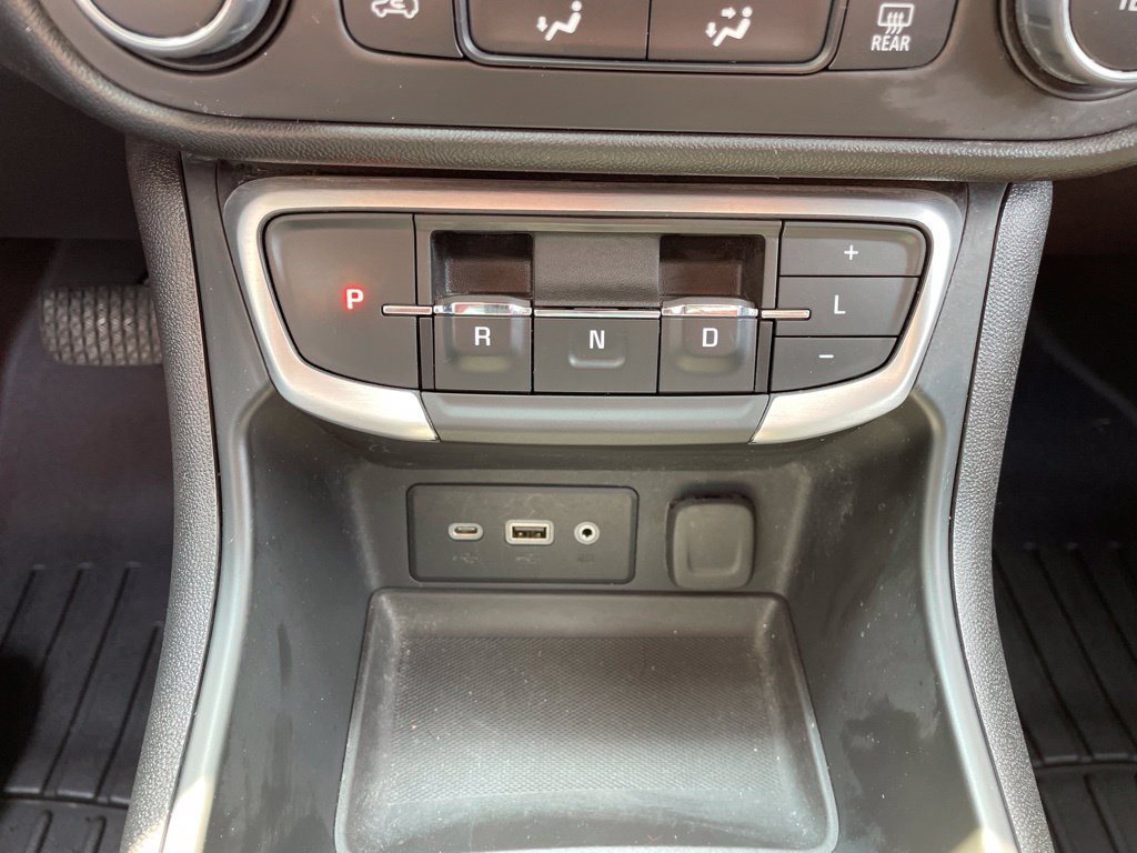Used 2024 GMC Terrain SLE w/ Elevation Edition FWD image 21
