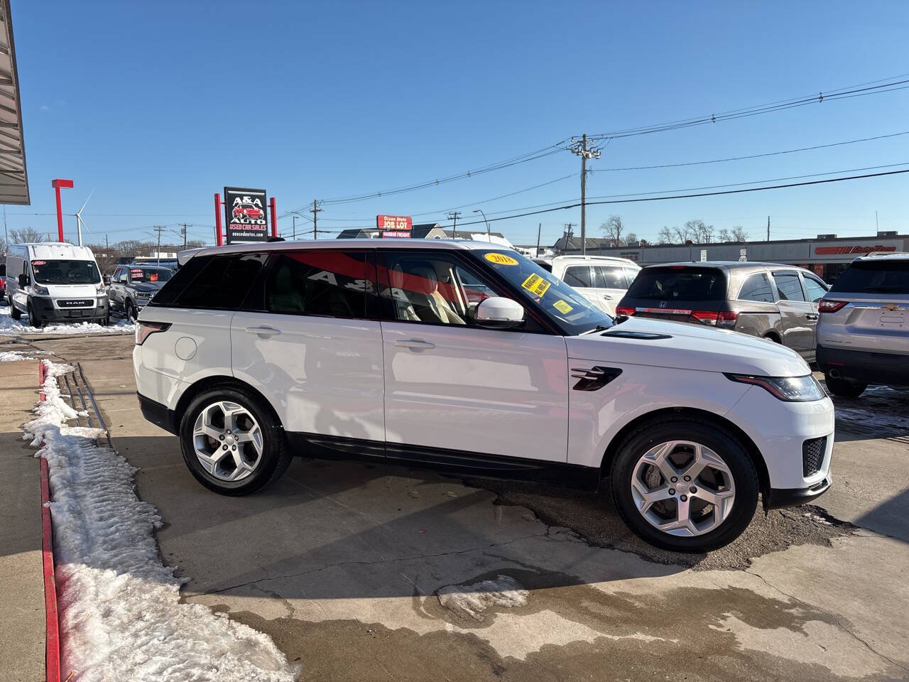 Used 2018 Land Rover Range Rover Sport SE AWD/4WD image 10