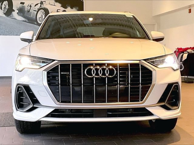 Used 2025 Audi Q3 2.0T Premium Plus w/ Premium Plus Package AWD/4WD image 10